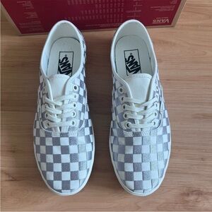 Vans Authentic Lowpro Embroidered
Check Lunar Rock Women 9.0 US